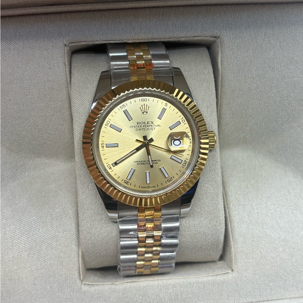 Rolex Silver and Gold Watch 41mm oyster perpetual automatic movement Swiss made